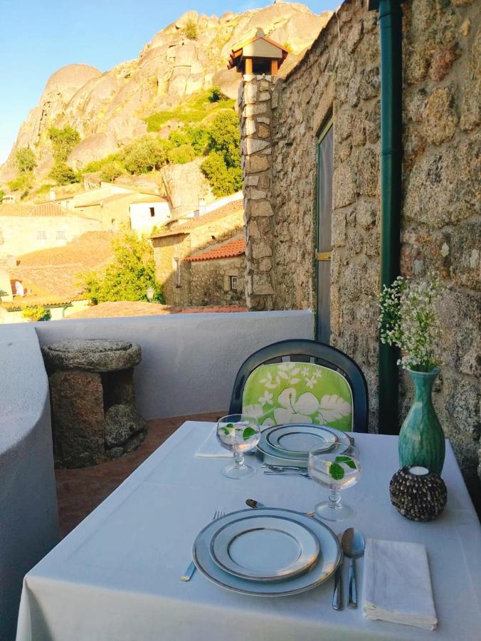 Casa Dos Sequeiras Chalet Monsanto